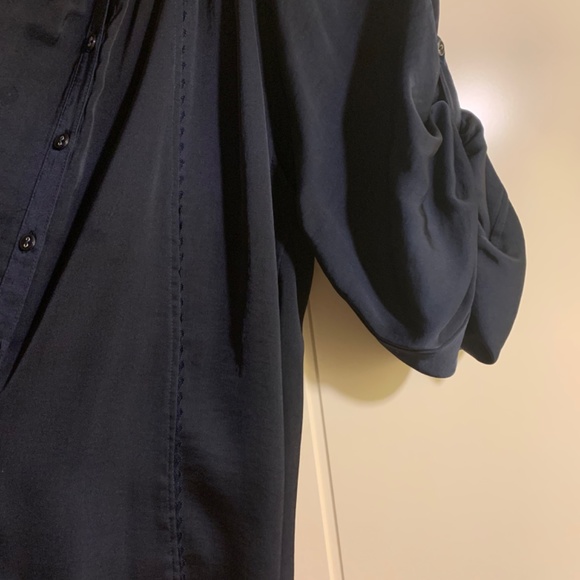 Navy  top - Picture 4 of 7